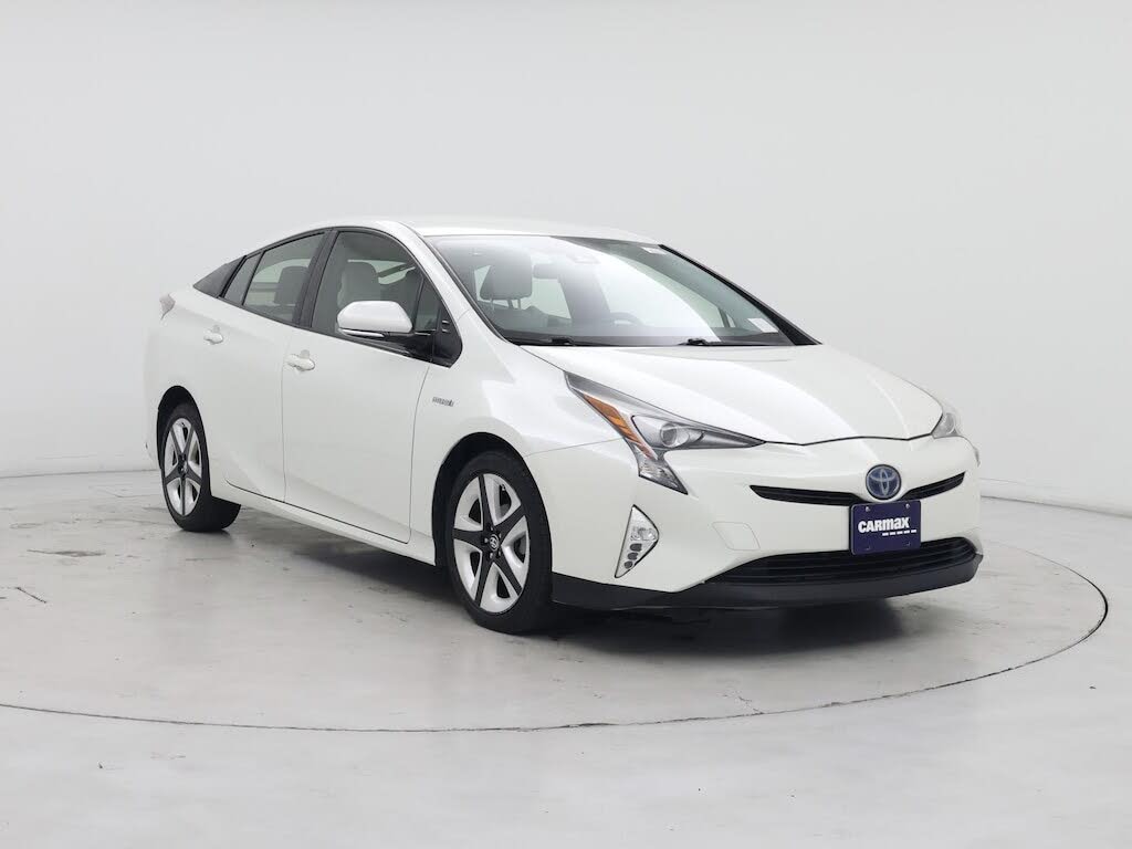 2016 Toyota Prius Three Touring FWD
