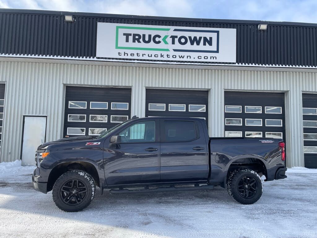 2022 Chevrolet Silverado 1500 Custom Trail Boss Crew Cab 4WD