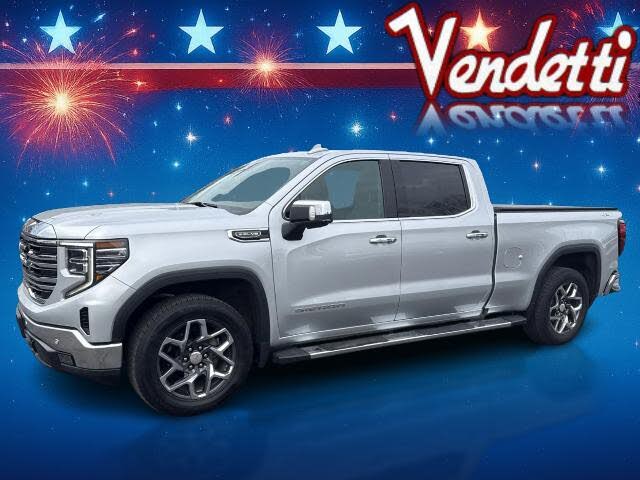 2022 GMC Sierra 1500 SLT Crew Cab 4WD