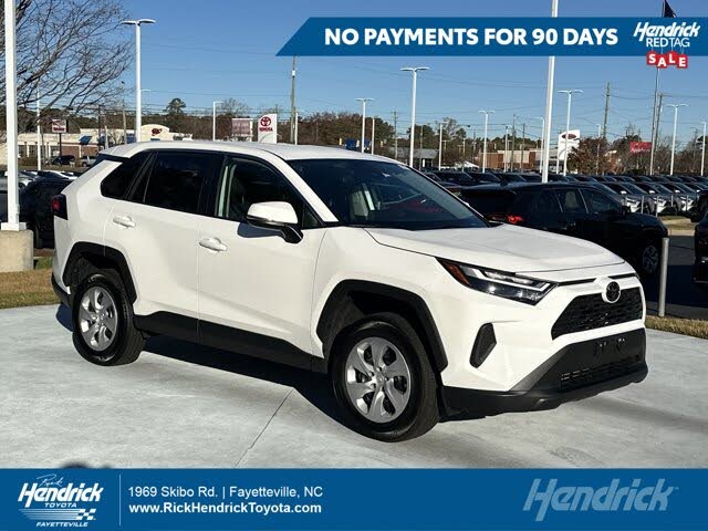 2024 Toyota RAV4 LE FWD