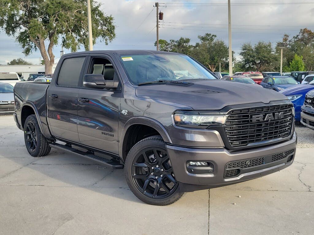 2026 RAM 1500 Laramie Crew Cab 4WD