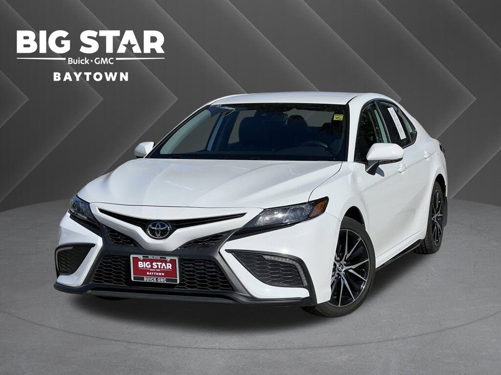 2024 Toyota Camry SE FWD