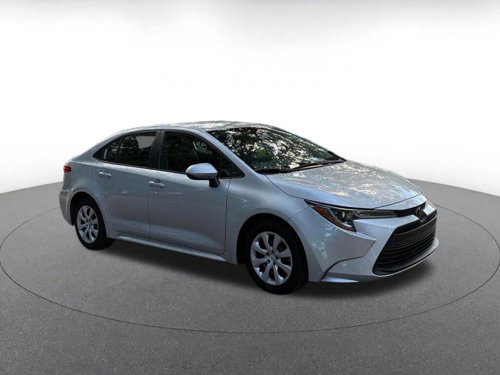 2025 Toyota Corolla LE FWD