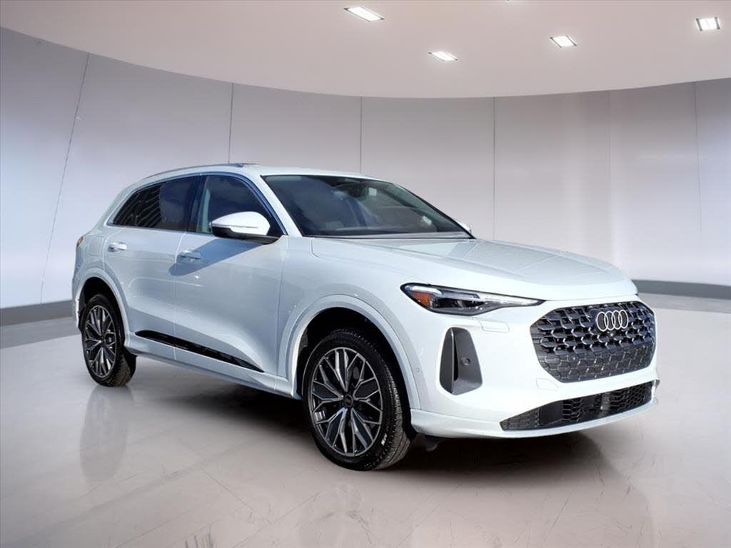 2025 Audi Q5 quattro Premium Plus 40 TFSI