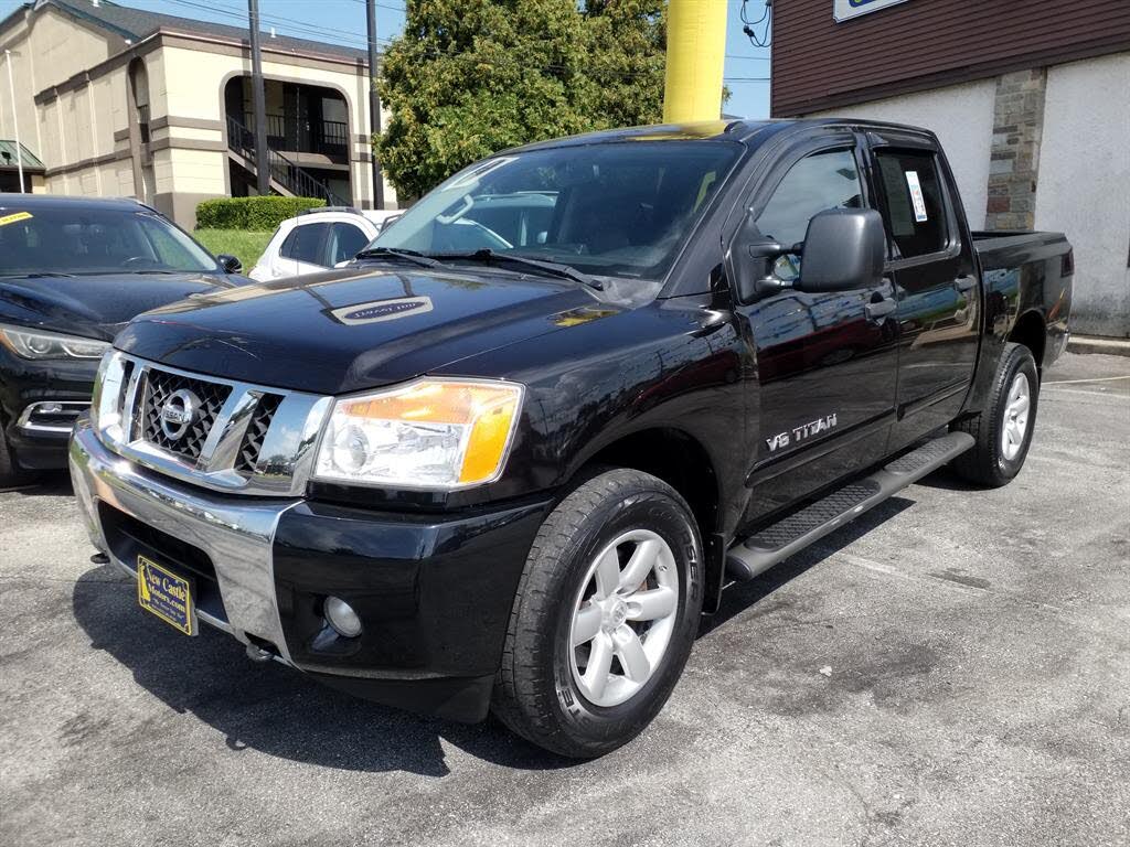2014 Nissan Titan SV Crew Cab 4WD