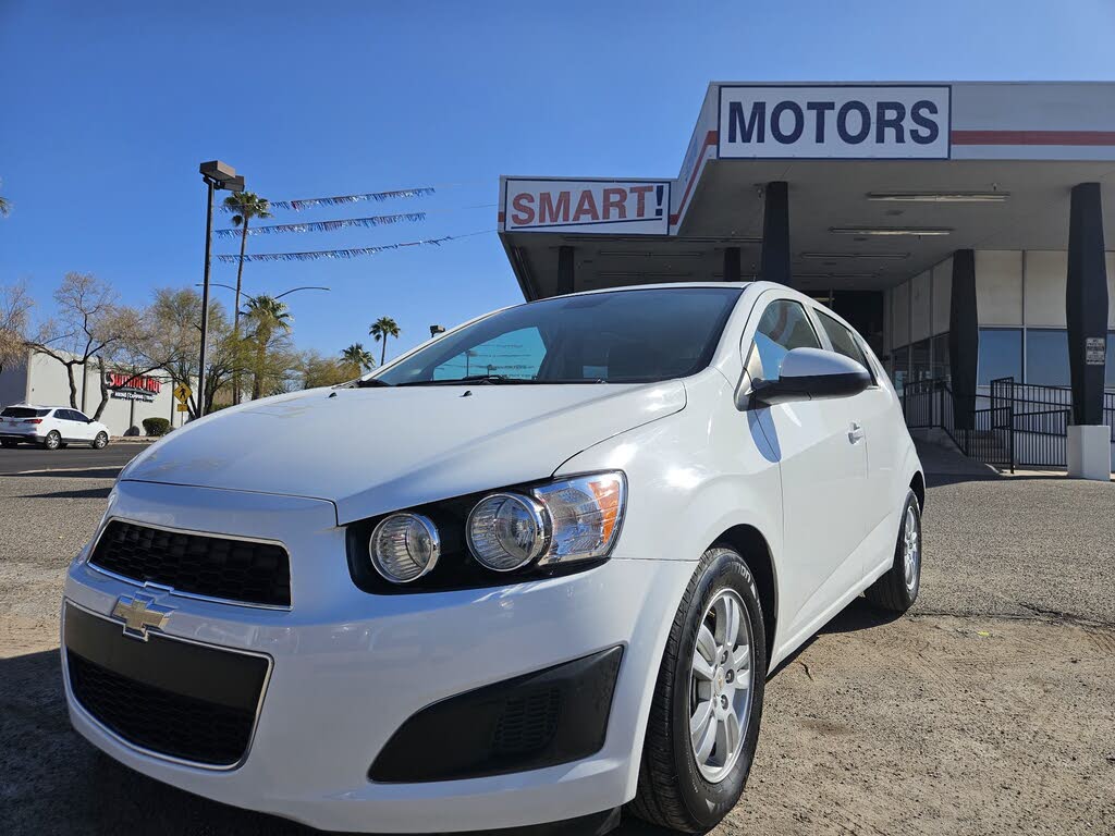 2012 Chevrolet Sonic 2LS Hatchback FWD