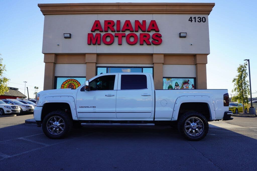 2015 GMC Sierra 2500HD Denali Crew Cab SB 4WD