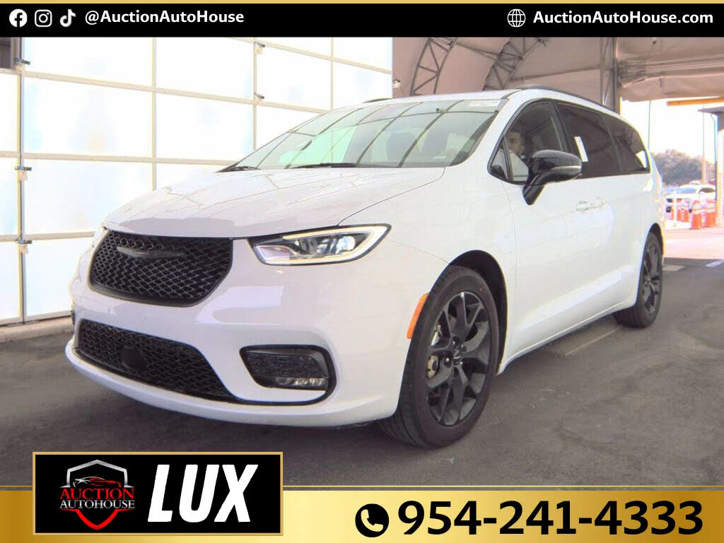 2025 Chrysler Pacifica Limited FWD