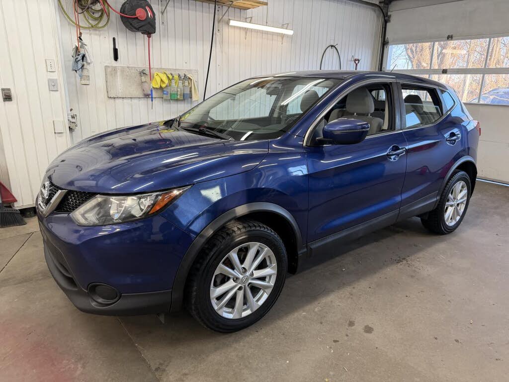 2017 Nissan Qashqai S AWD