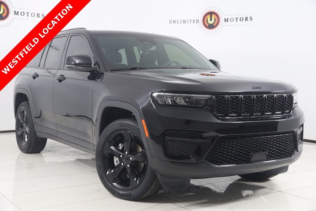 2023 Jeep Grand Cherokee Altitude 4WD