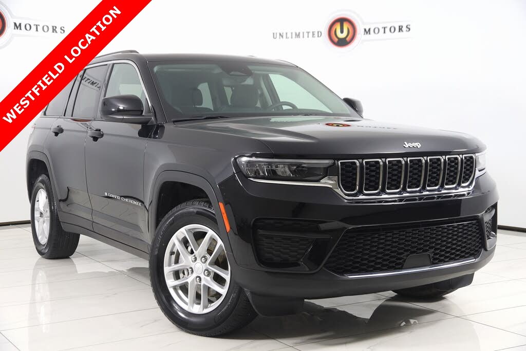 2023 Jeep Grand Cherokee Laredo 4WD