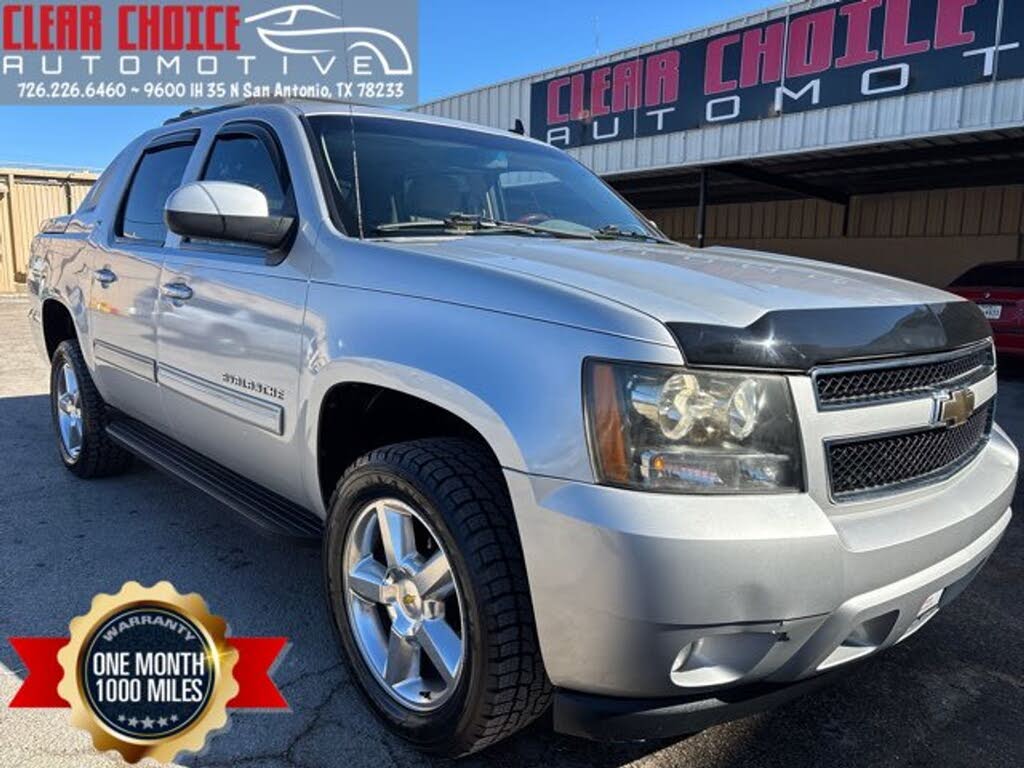 2011 Chevrolet Avalanche LT RWD