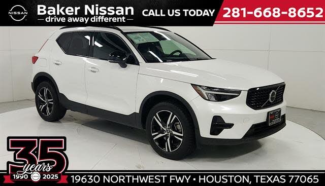 2024 Volvo XC40 B5 Ultimate Bright Theme AWD