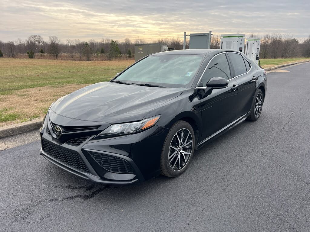 2021 Toyota Camry SE FWD