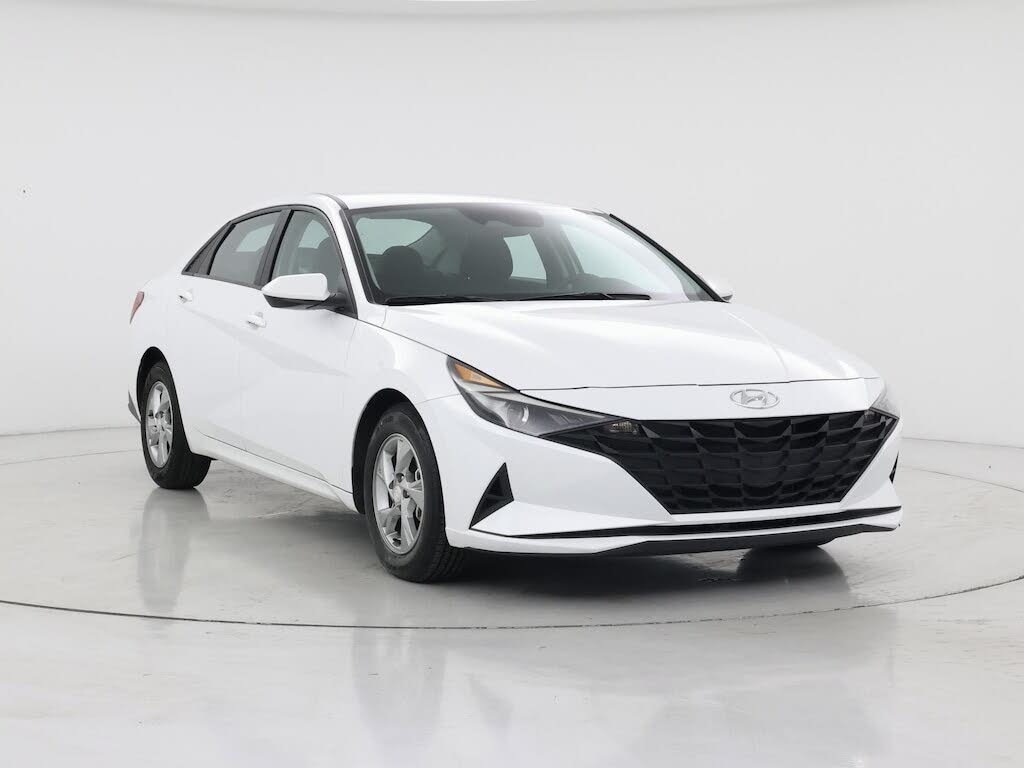 2022 Hyundai Elantra SE FWD