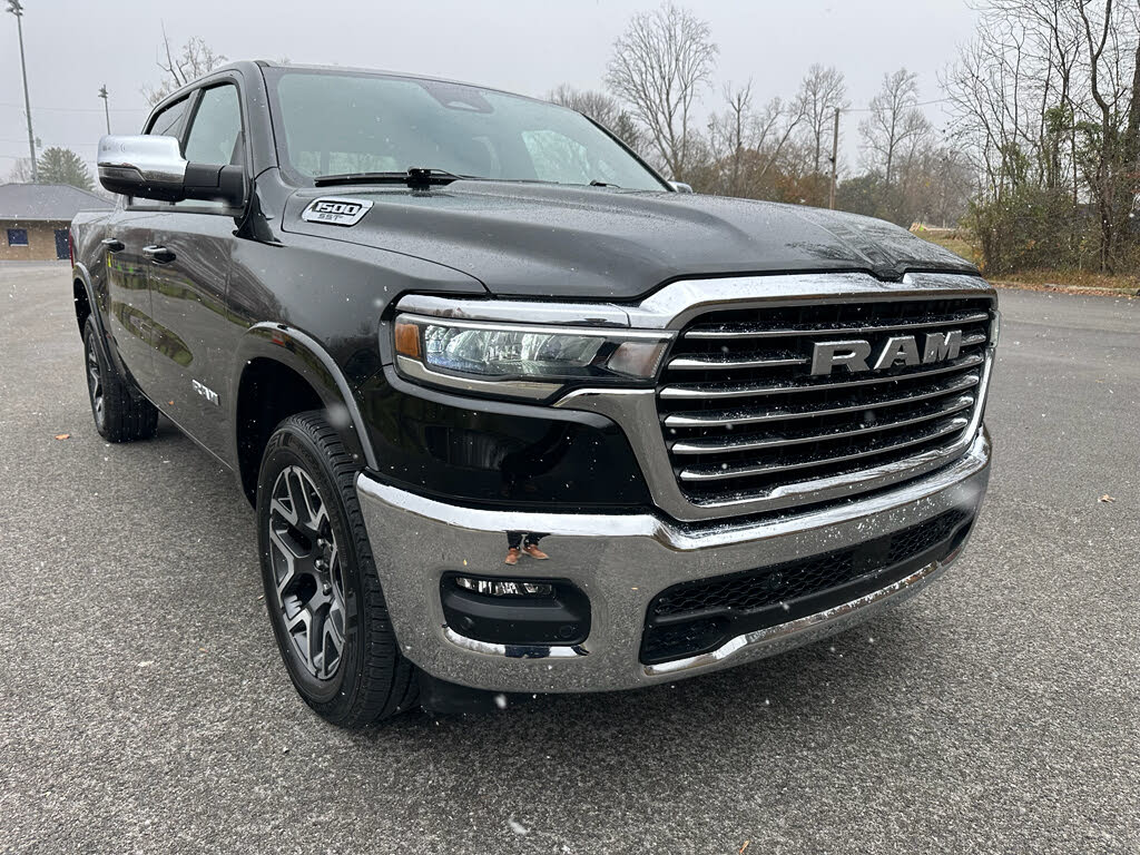 2025 RAM 1500 Laramie Crew Cab 4WD