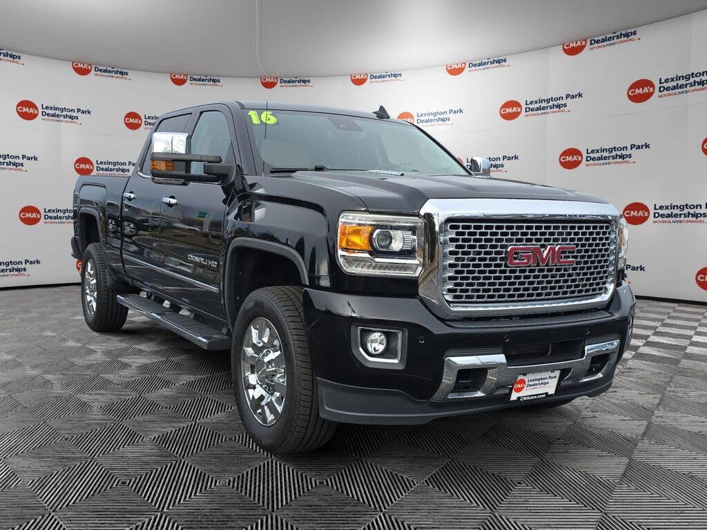 2016 GMC Sierra 2500HD Denali Crew Cab SB 4WD