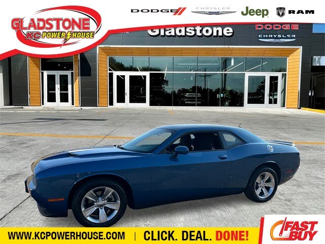 2022 Dodge Challenger SXT RWD
