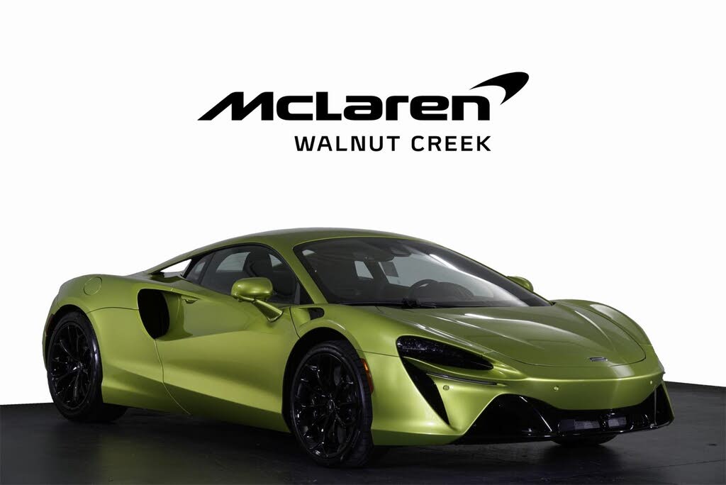 2023 McLaren Artura RWD