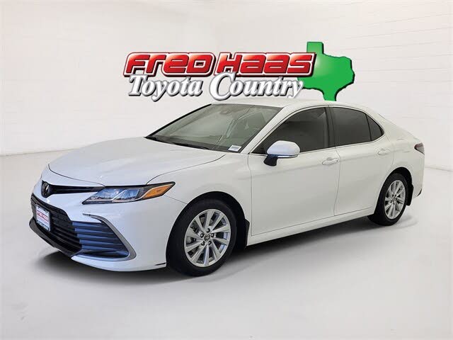 2023 Toyota Camry LE FWD