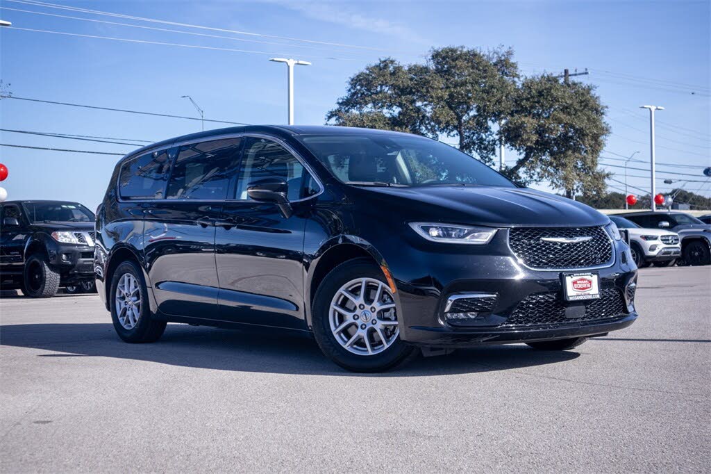 2024 Chrysler Pacifica Touring L FWD