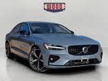 Volvo S60 B5 Plus Dark Theme AWD