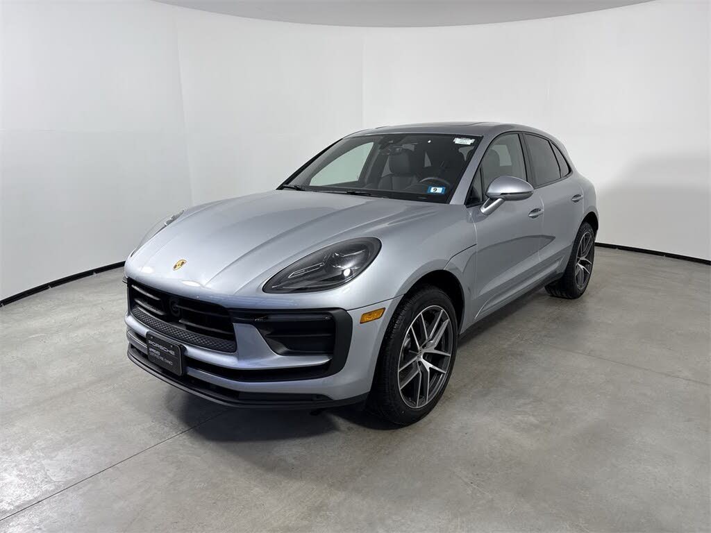 2025 Porsche Macan AWD