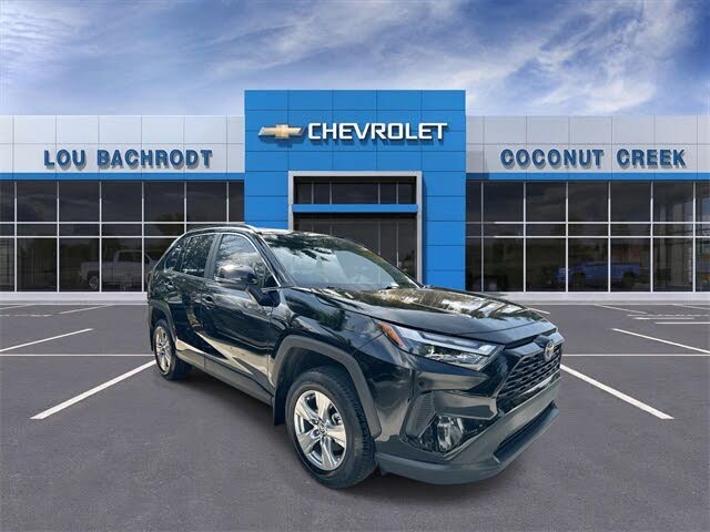 2025 Toyota RAV4 XLE FWD