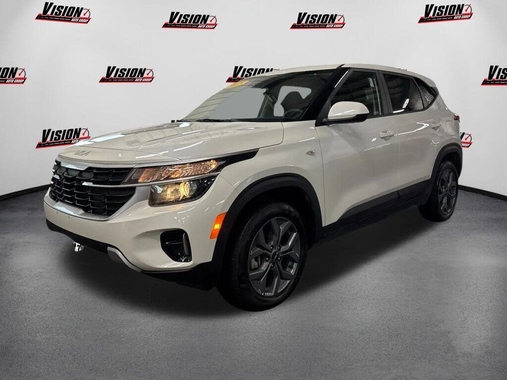 2025 Kia Seltos LX AWD