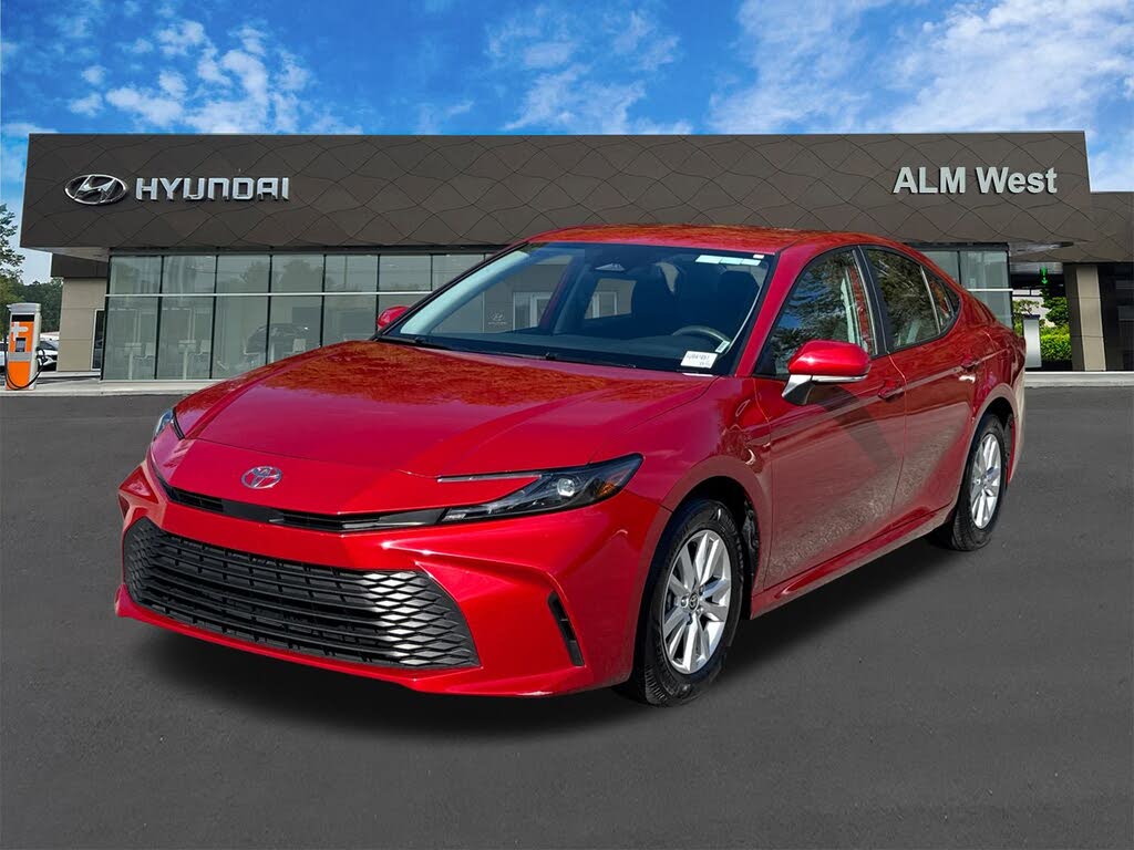 2025 Toyota Camry SE FWD