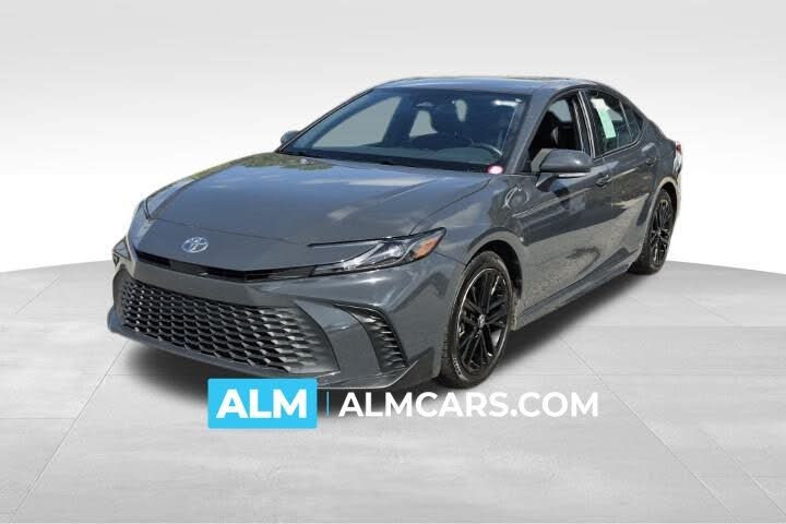 2025 Toyota Camry SE FWD