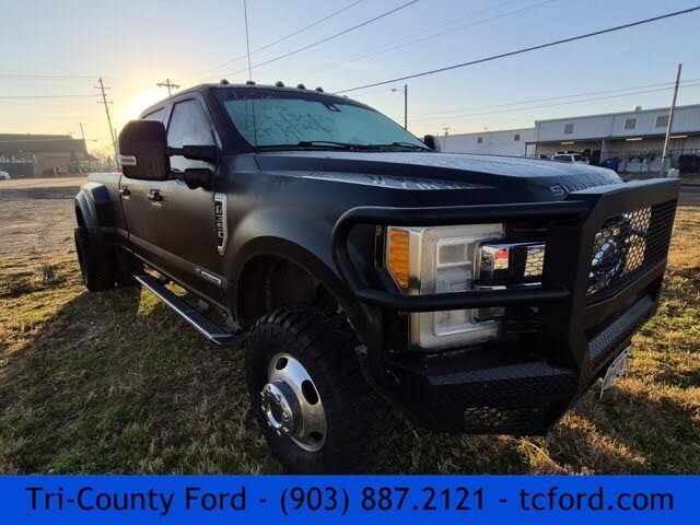2017 Ford F-350 Super Duty Lariat Crew Cab LB DRW 4WD