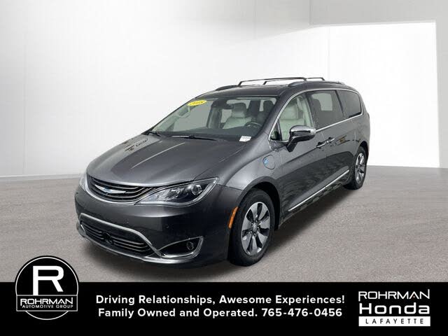 2018 Chrysler Pacifica Hybrid Limited FWD