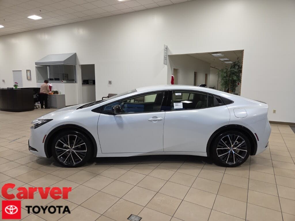 2026 Toyota Prius XLE FWD