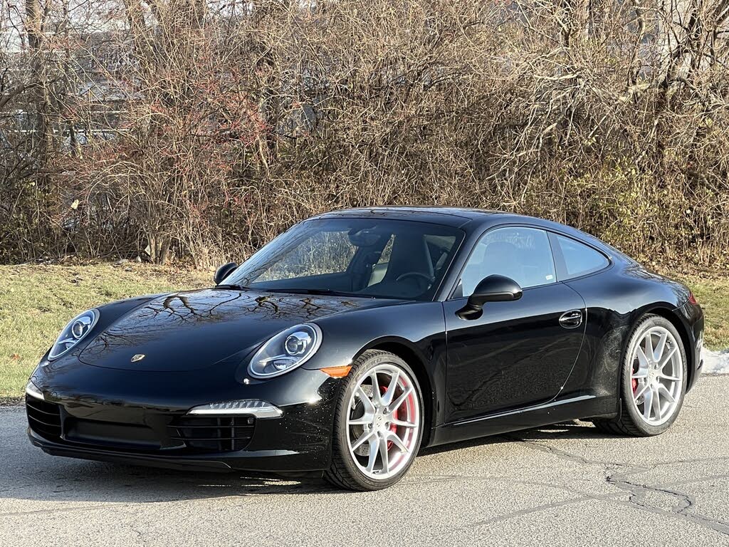2012 Porsche 911 Carrera S Coupe RWD
