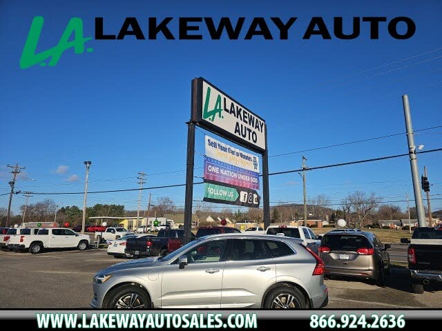 2018 Volvo XC60 Hybrid Plug-in T8 Momentum eAWD