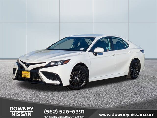 2022 Toyota Camry SE FWD