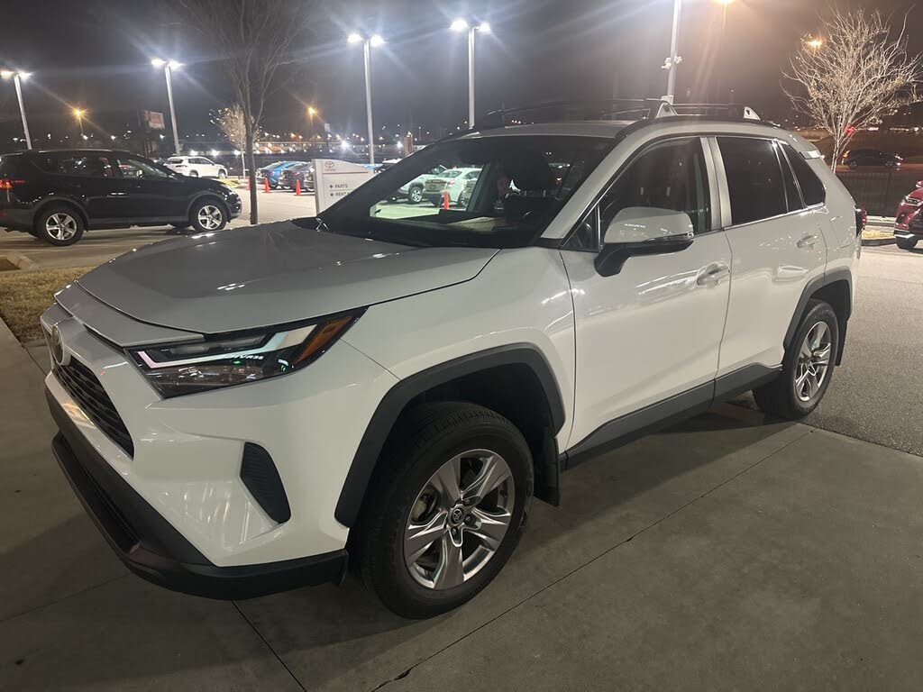 2022 Toyota RAV4 XLE AWD
