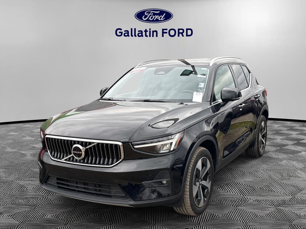 2023 Volvo XC40 B5 Plus Bright Theme AWD