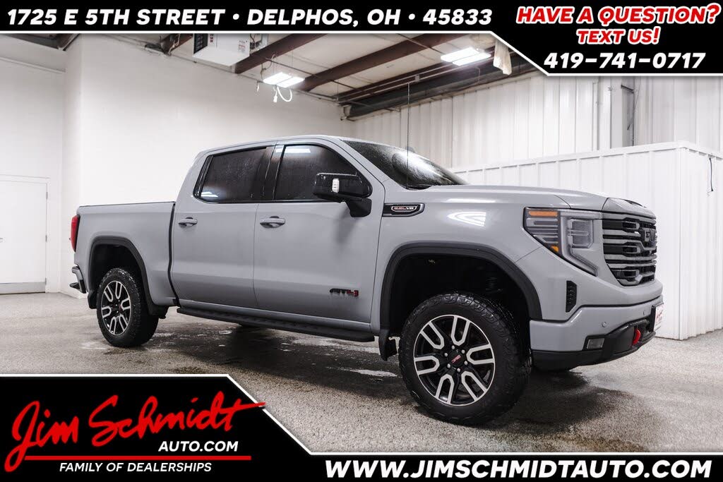 2024 GMC Sierra 1500 AT4 Crew Cab 4WD