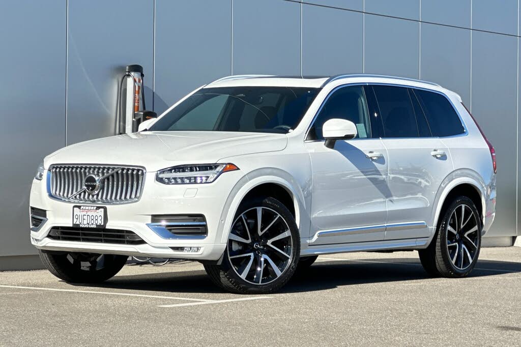 2025 Volvo XC90 B5 Plus Bright Theme AWD