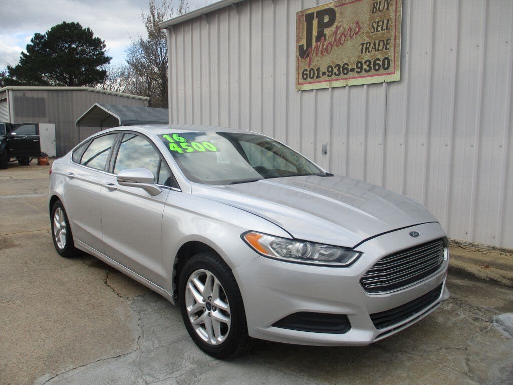 2016 Ford Fusion SE