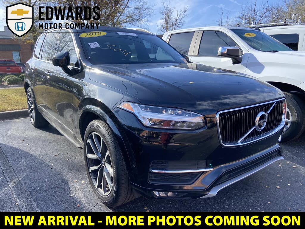 2018 Volvo XC90 T6 Momentum AWD