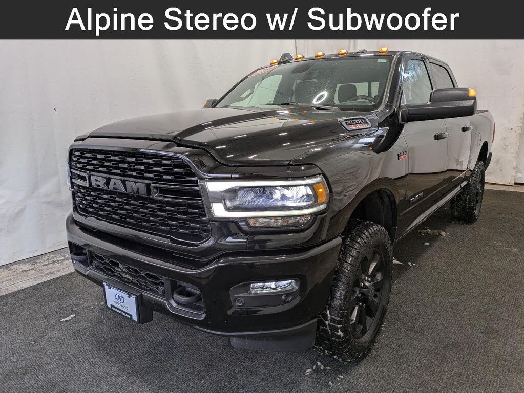2022 RAM 2500 Big Horn Crew Cab 4WD