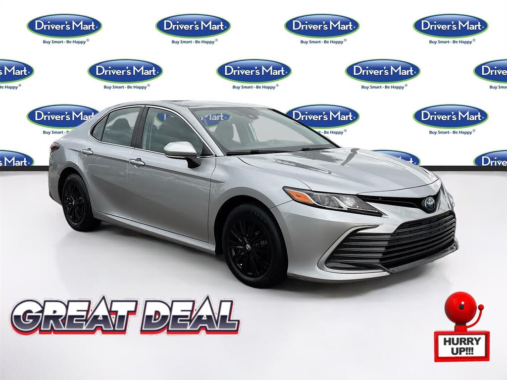 2022 Toyota Camry Hybrid LE FWD