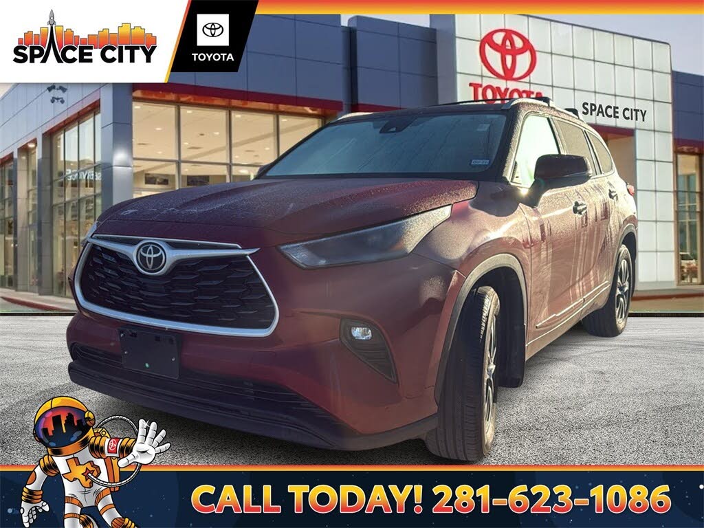 2022 Toyota Highlander XLE FWD