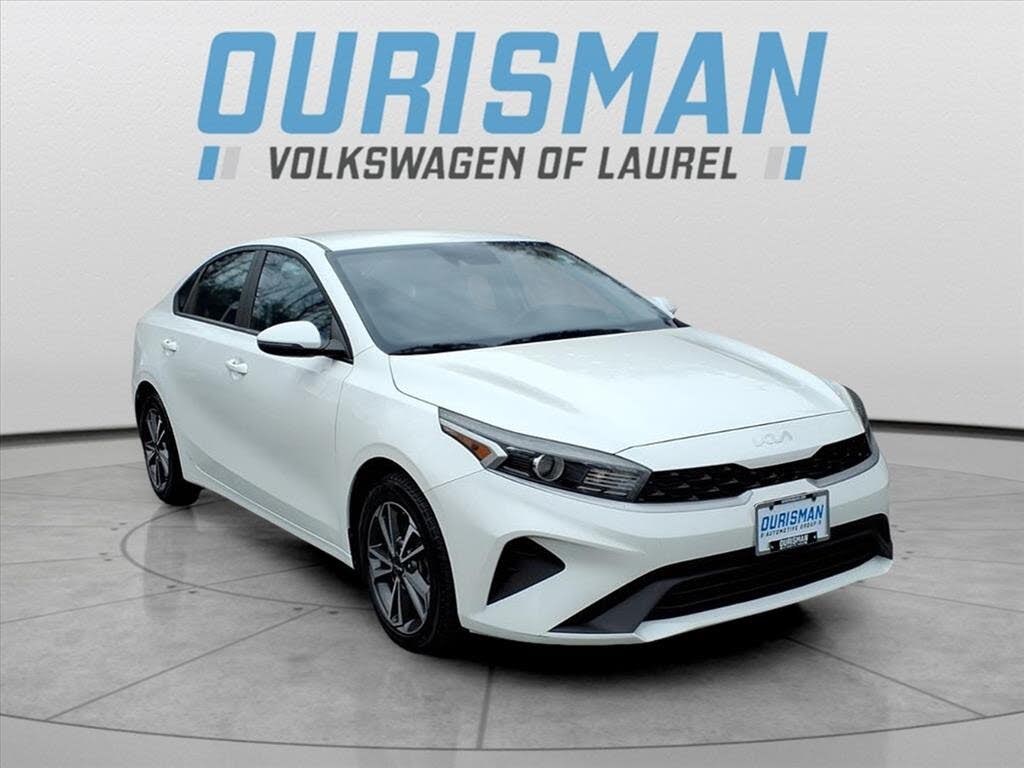 2023 Kia Forte LXS FWD