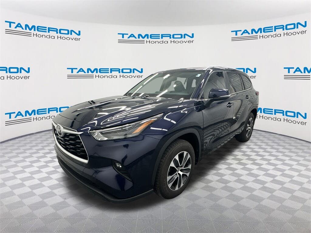 2023 Toyota Highlander XLE FWD