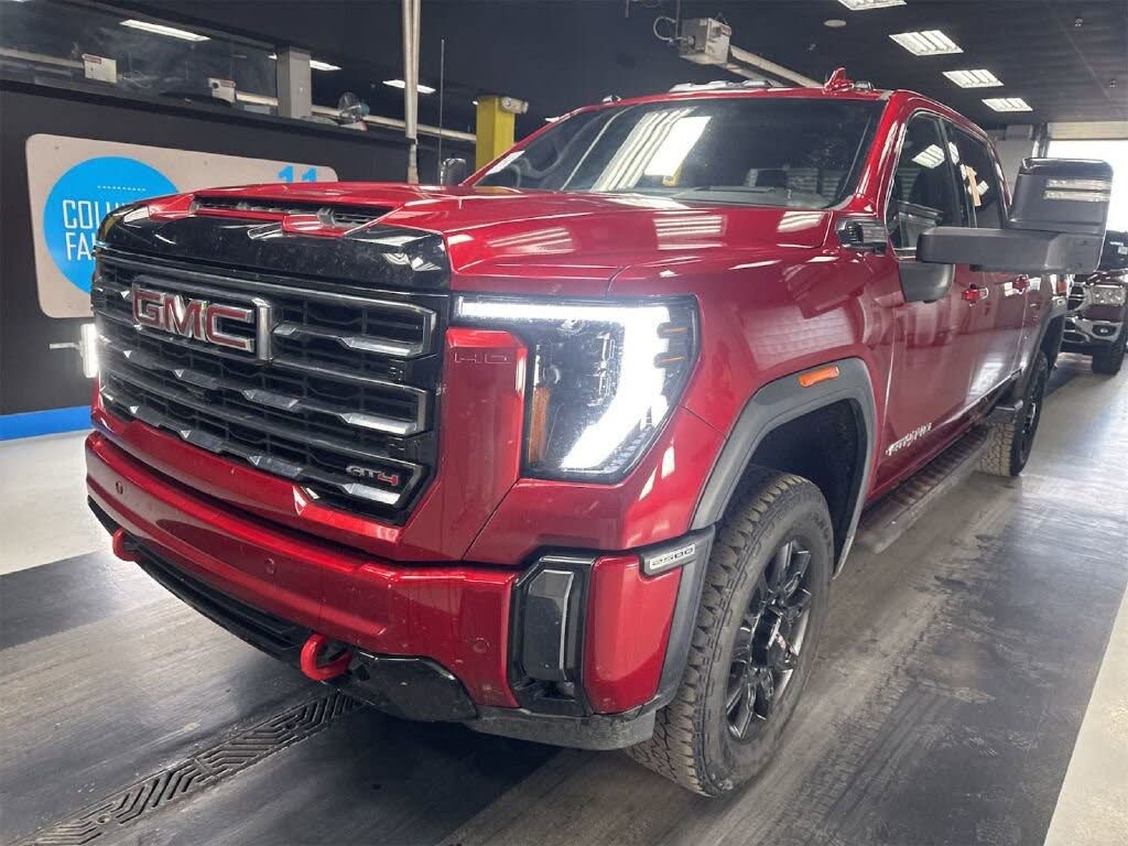 2024 GMC Sierra 2500HD AT4 Crew Cab 4WD