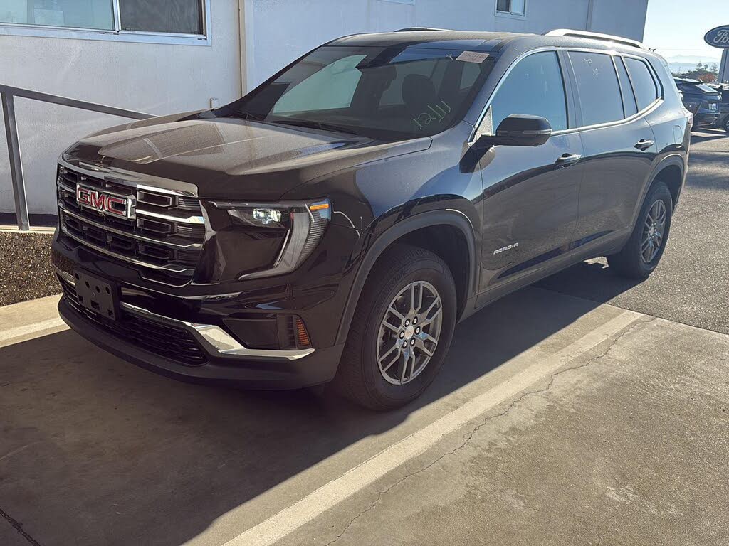 2025 GMC Acadia Elevation FWD
